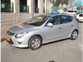 יונדאי i30 INSPIRE אוט' 1.6 2011